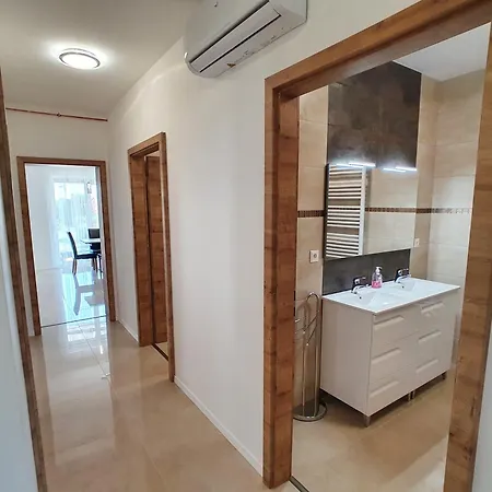 No 121 Bacasba With Heated And Covered Pool Balatongyörök
